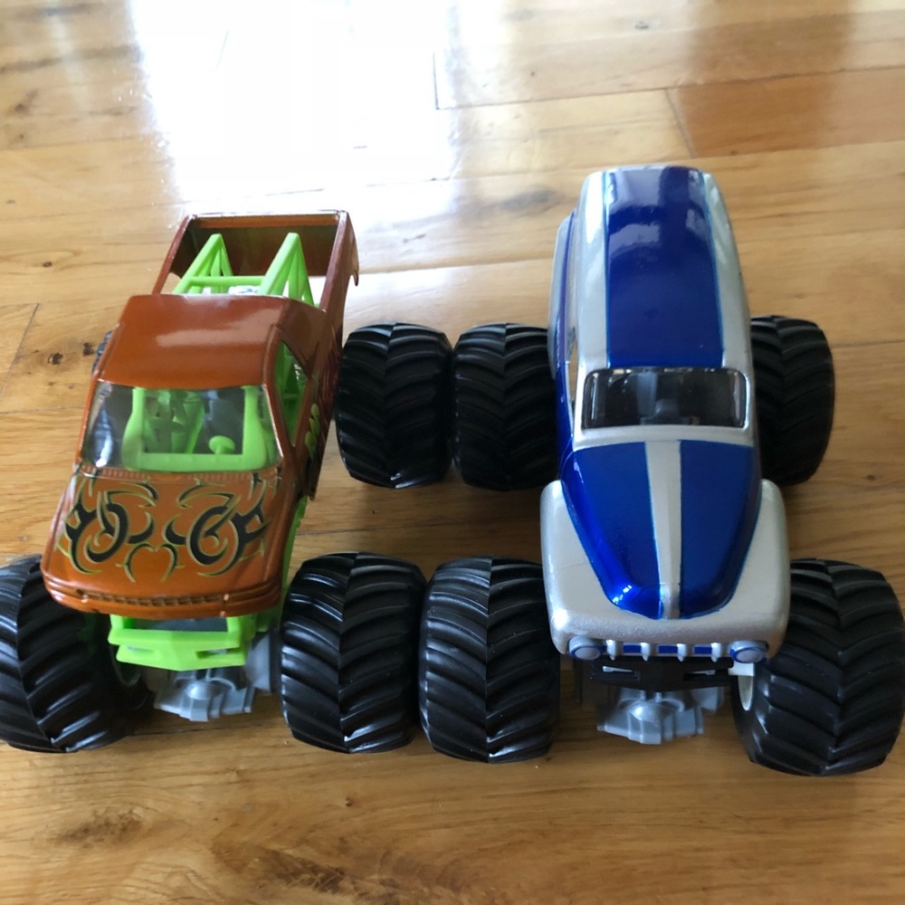 2 limited addition monster trucks from monster jam